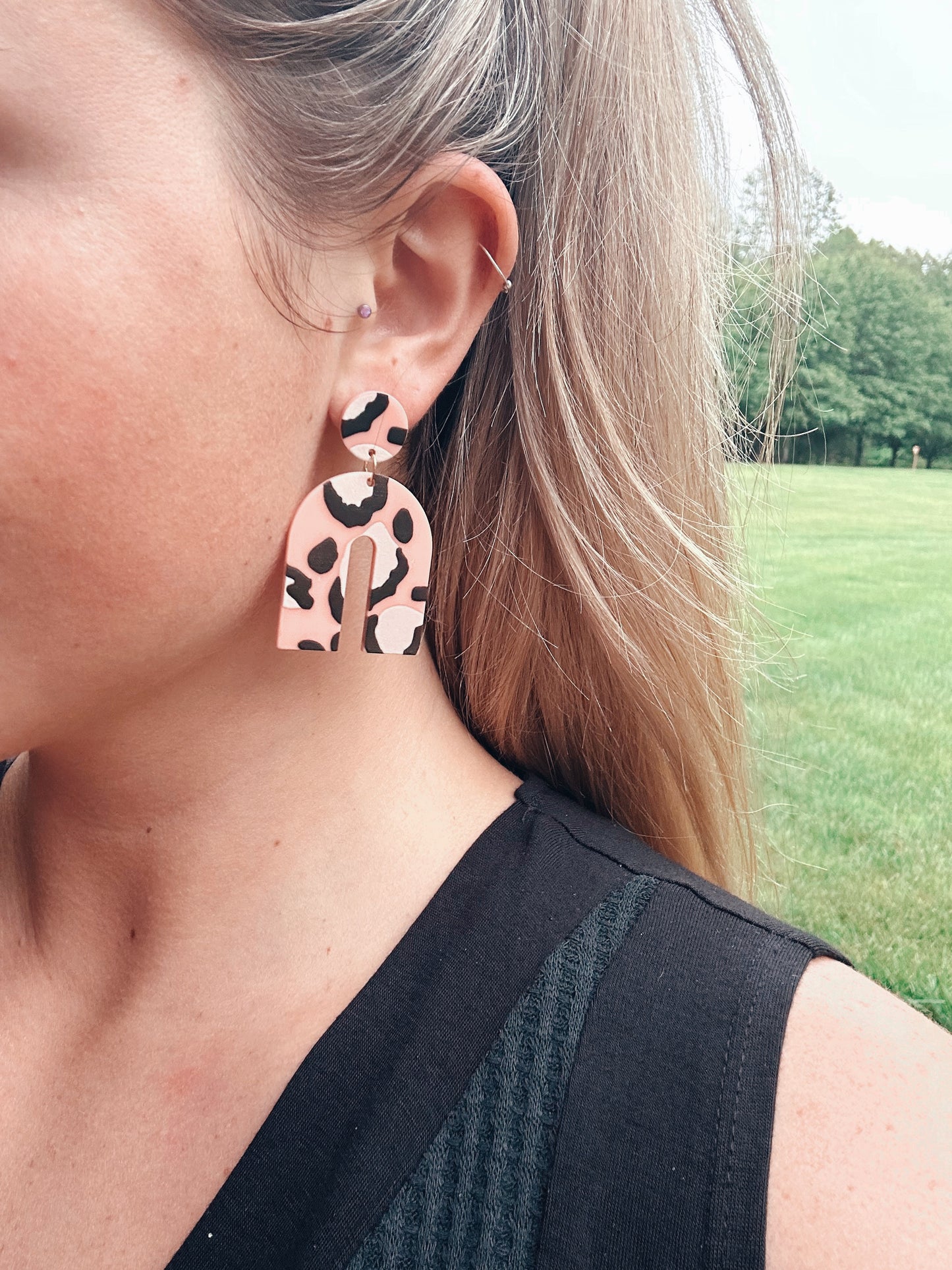 The Krissie Earrings in Pink