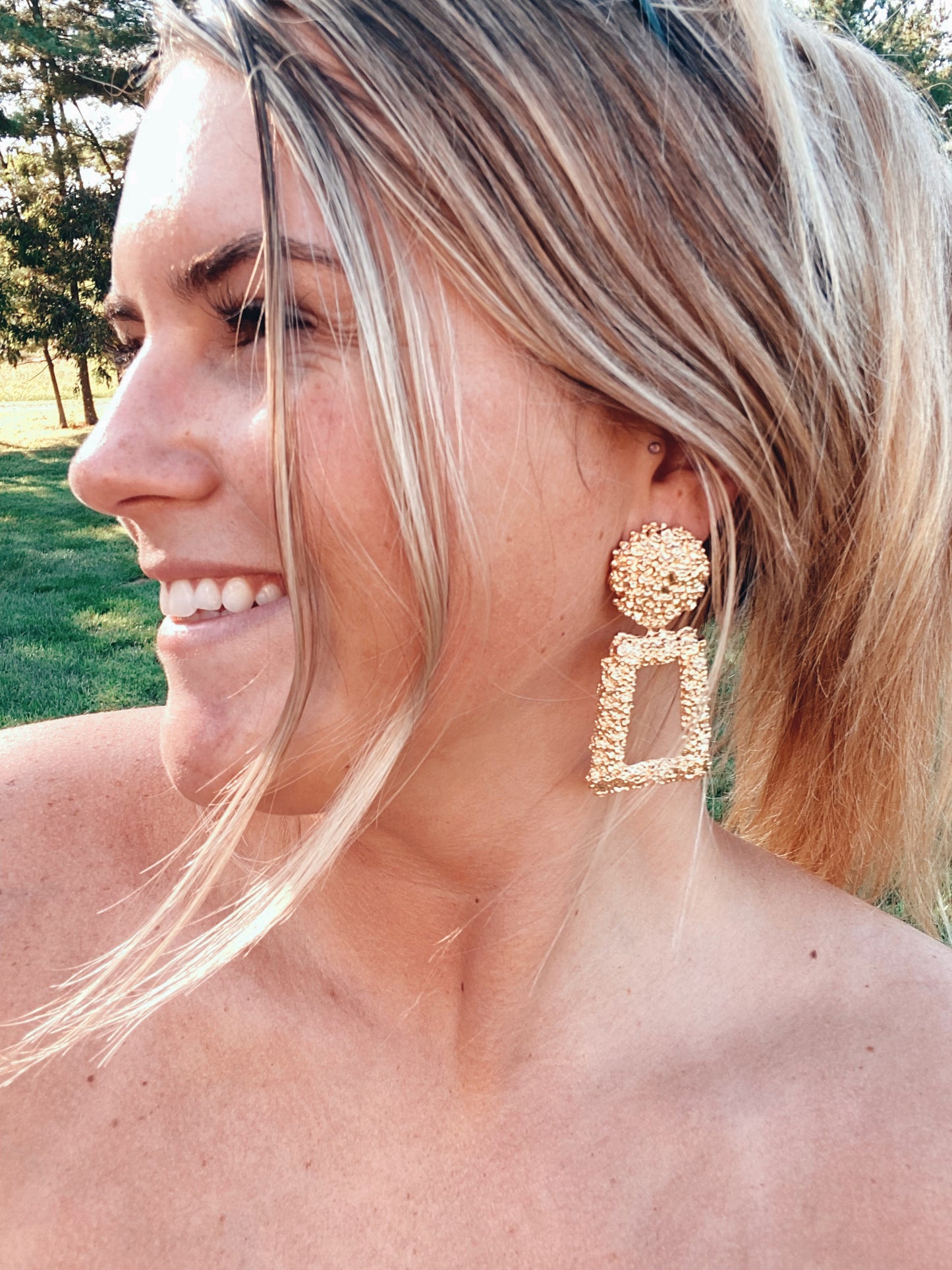 The Jocelyn Flake Earrings