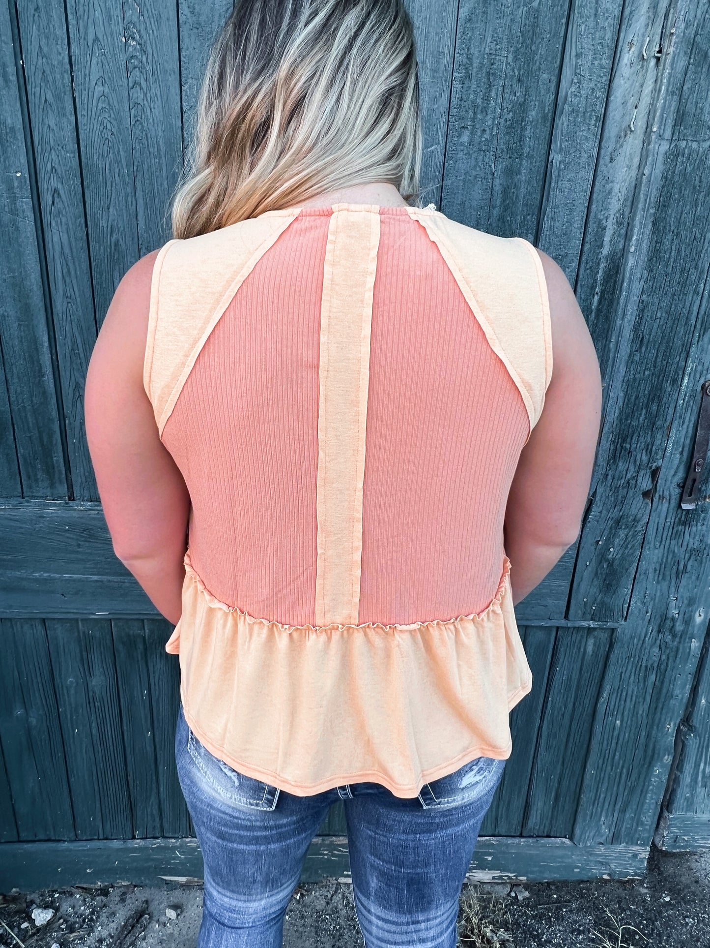 The Lazy Susan Tank in Apricot