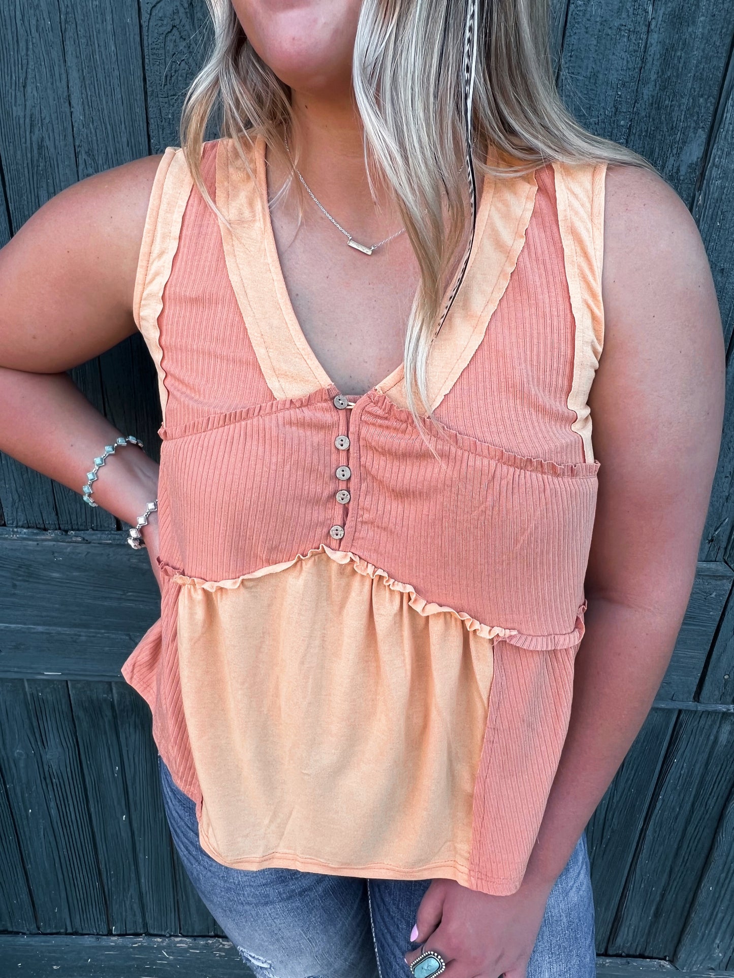 The Lazy Susan Tank in Apricot